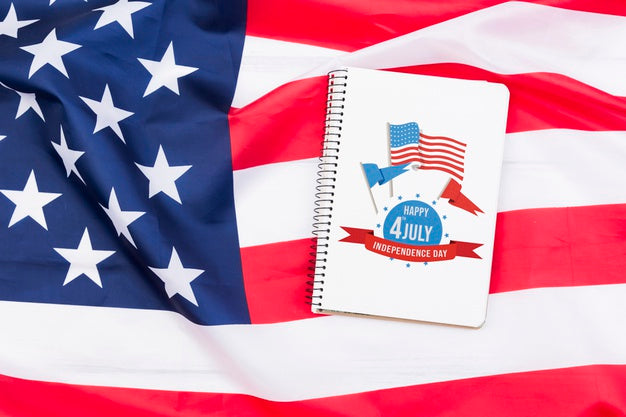 Flat Lay For Independence Day Mockup With Notepad Psd