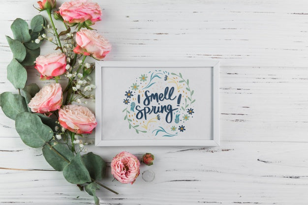 Flat Lay Frame Mockup With Spring Concept Psd