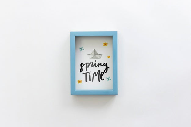 Flat Lay Frame Mockup With Spring Concept Psd