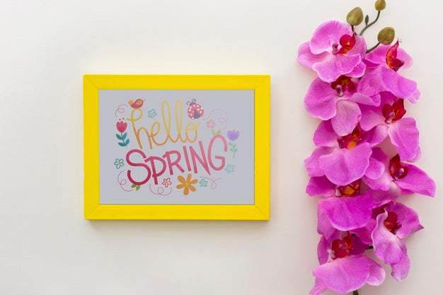 Flat Lay Frame Mockup With Spring Flowers Psd