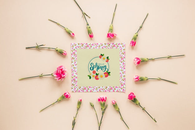 Flat Lay Greeting Card Mockup For Spring Psd