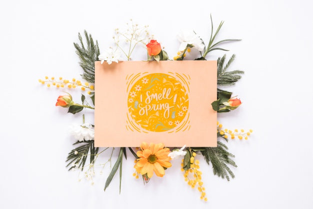 Flat Lay Greeting Card Mockup For Spring Psd