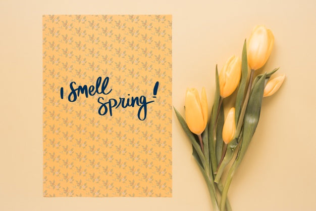 Flat Lay Greeting Card Mockup For Spring Psd