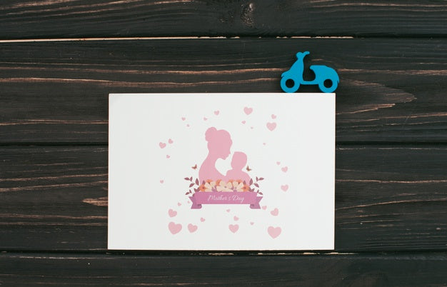 Flat Lay Mothers Day Card Mockup Psd