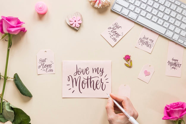 Flat Lay Mothers Day Card Mockup Psd