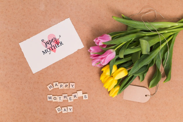 Flat Lay Mothers Day Composition With Card Mockup Psd