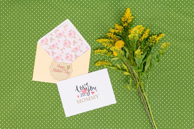 Flat Lay Mothers Day Composition With Card Mockup Psd