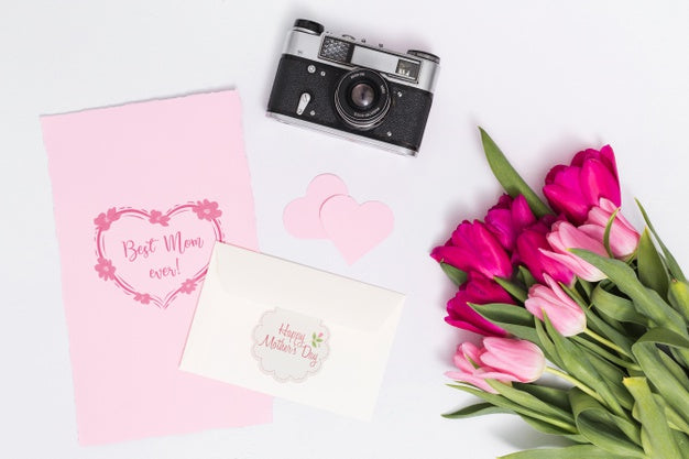 Flat Lay Mothers Day Composition With Card Mockup Psd