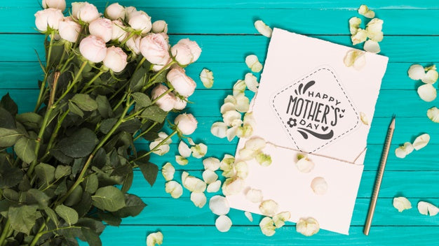 Flat Lay Mothers Day Composition With Card Mockup Psd