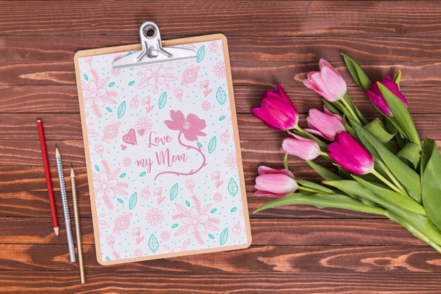 Flat Lay Mothers Day Composition With Clipboard Mockup Psd