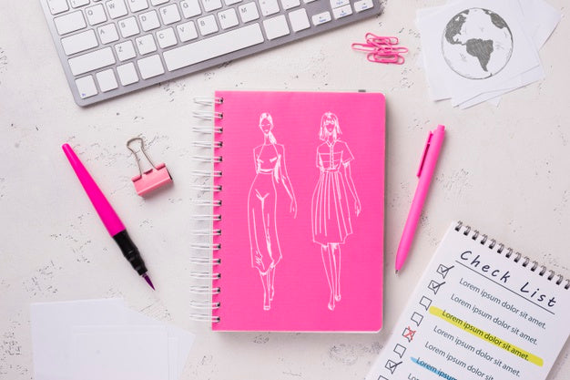 Flat Lay Notebook Mock-Up With Stationery Near Keyboard Psd