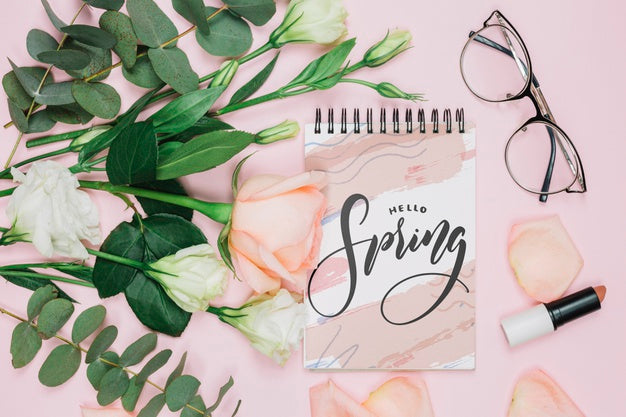 Flat Lay Notepad Mockup With Spring Concept Psd