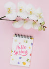 Flat Lay Notepad Mockup With Spring Concept Psd