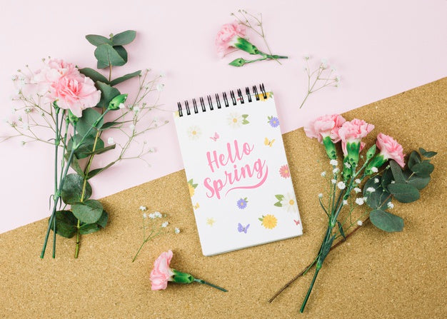 Flat Lay Notepad Mockup With Spring Concept Psd