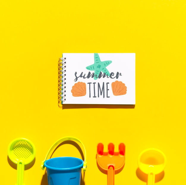 Flat Lay Notepad Mockup With Summer Elements Psd