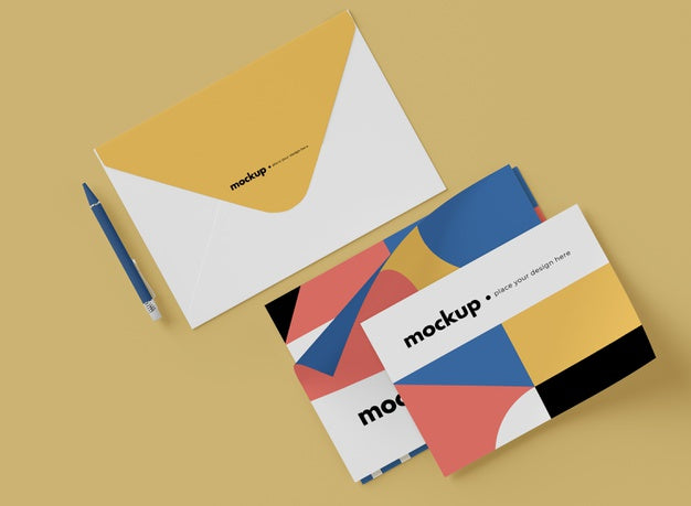 Flat Lay Of Card With Pen Psd