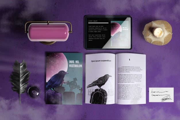 Flat Lay Of Creepy Halloween Concept Psd