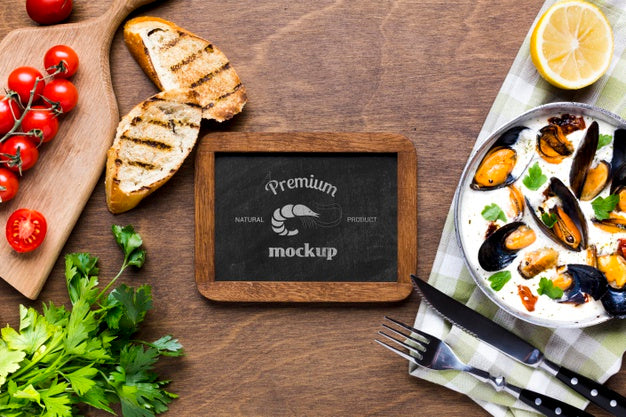 Flat Lay Of Delicious Mussels Concept Psd