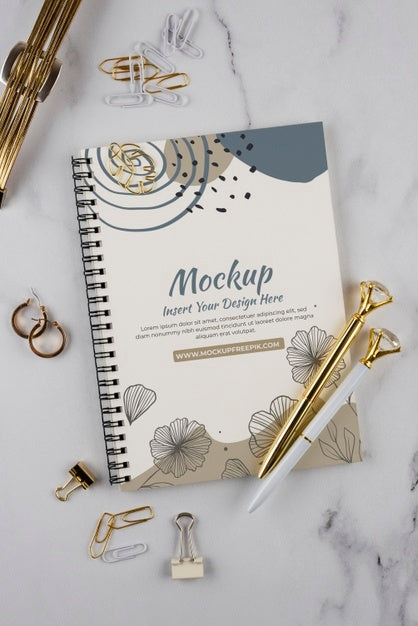 Flat Lay Of Elegant And Minimal Desk Psd