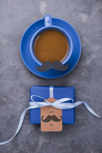 Flat Lay Of Father'S Day Concept Mock-Up Psd