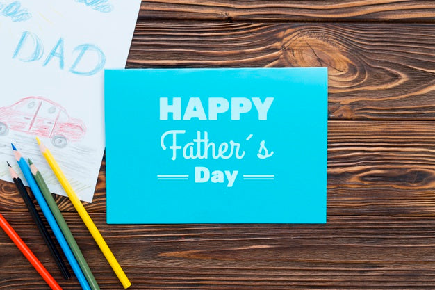 Flat Lay Of Father'S Day Concept Psd