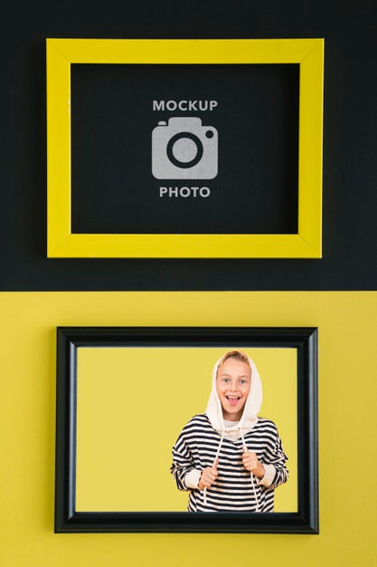 Flat Lay Of Rectangular Shaped Frame For Pictures Psd