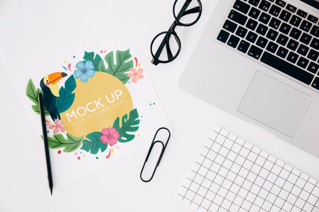 Flat Lay Paper Card Mockup On Workspace Psd