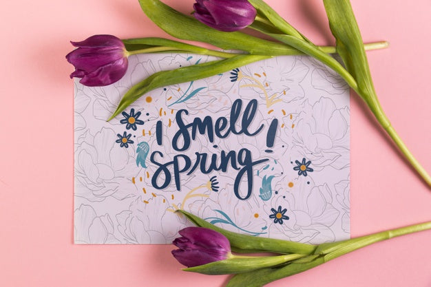 Flat Lay Paper Card Mockup With Spring Concept Psd