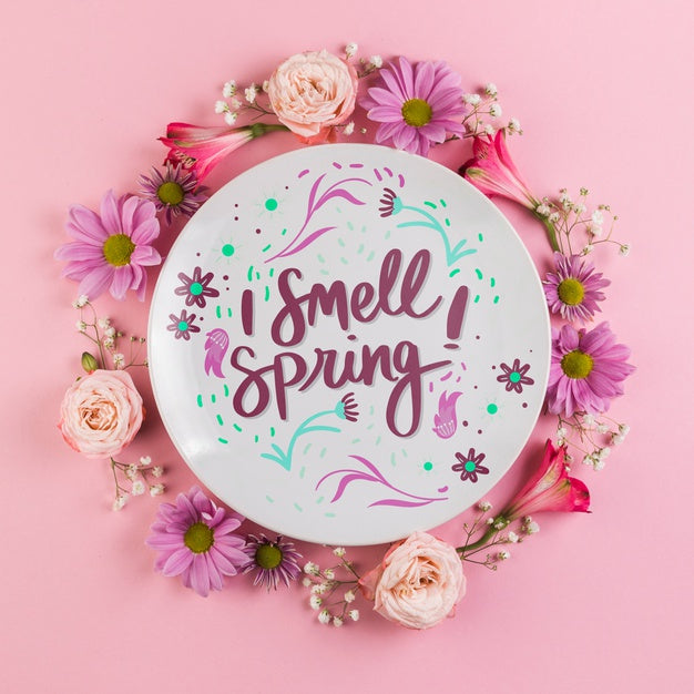 Flat Lay Paper Card Mockup With Spring Concept Psd