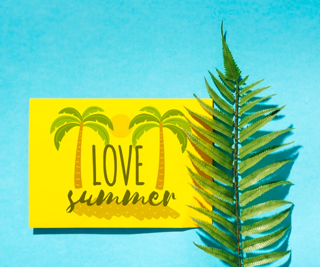 Flat Lay Paper Card Mockup With Summer Elements Psd