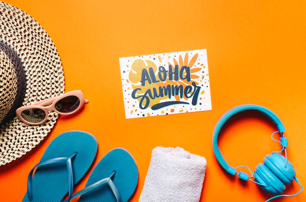Flat Lay Paper Card Mockup With Summer Elements Psd