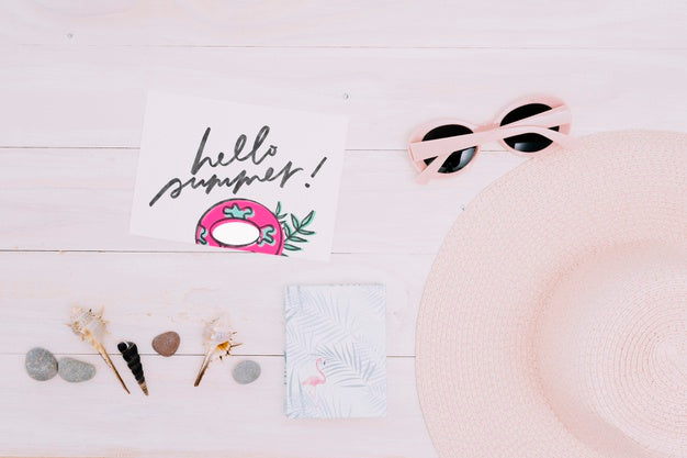 Flat Lay Paper Card Mockup With Summer Elements Psd