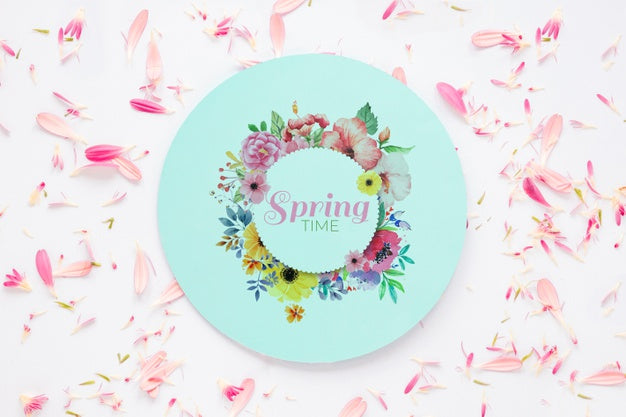 Flat Lay Round Card Mockup For Spring Psd