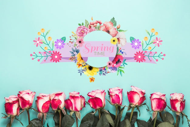 Flat Lay Round Card Mockup For Spring Psd