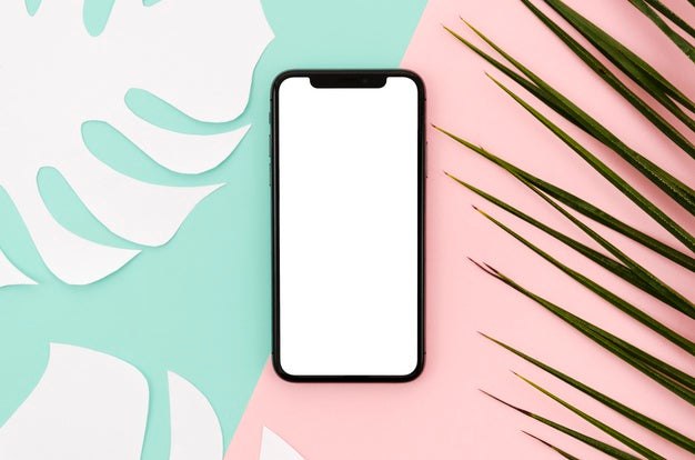 Flat Lay Smartphone Mock-Up With Leaves Psd