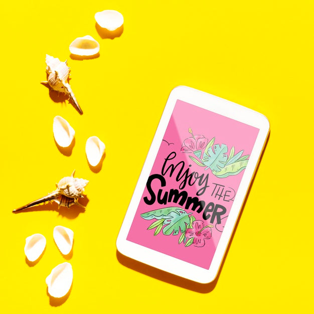 Flat Lay Smartphone Mockup With Summer Elements Psd