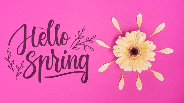 Flat Lay Spring Mockup With Copyspace Psd