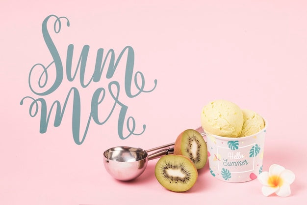 Flat Lay Summer Mockup With Copyspace And Ice Cream Psd