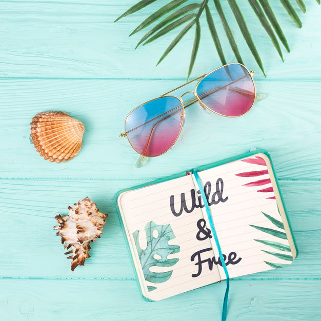 Flat Lay Summer Mockup With Notepad Psd