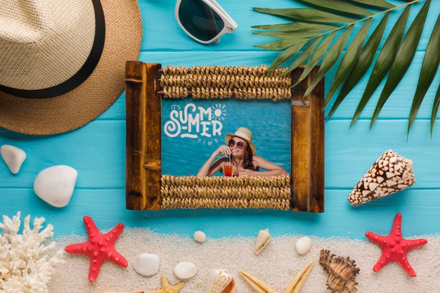 Flat Lay Summer Photo Frame Mock-Up Psd