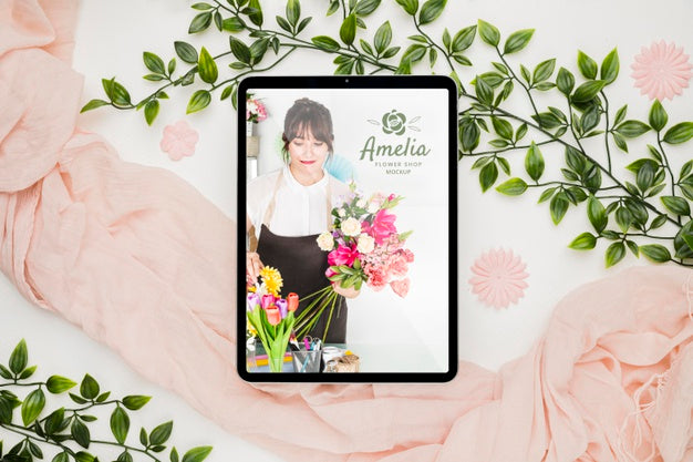 Flower Shop Invitation Concept Mock-Up Psd
