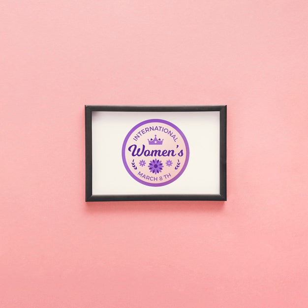 Frame Mock-Up On Pink Background Psd