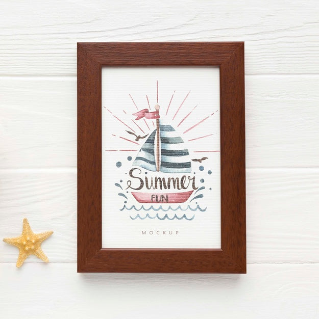 Frame On Wooden Background Mock-Up Psd