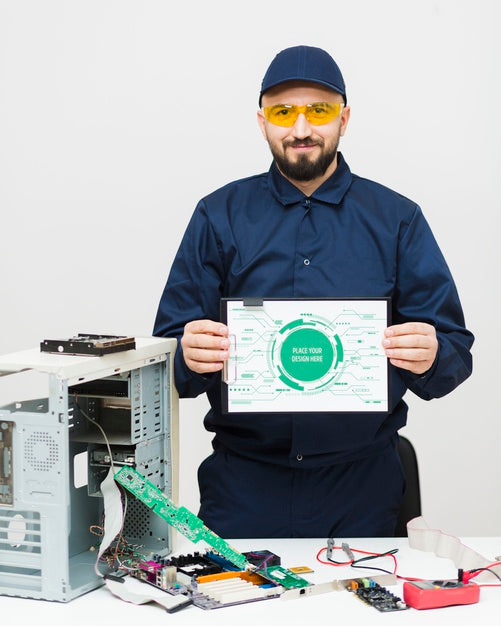 Front View Man Holding Clipboard Psd