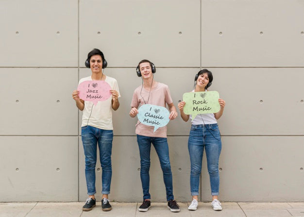 Front View Of Smiley Friends Psd