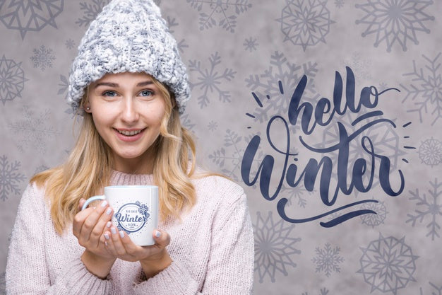 Front View Young Woman Smiling Psd