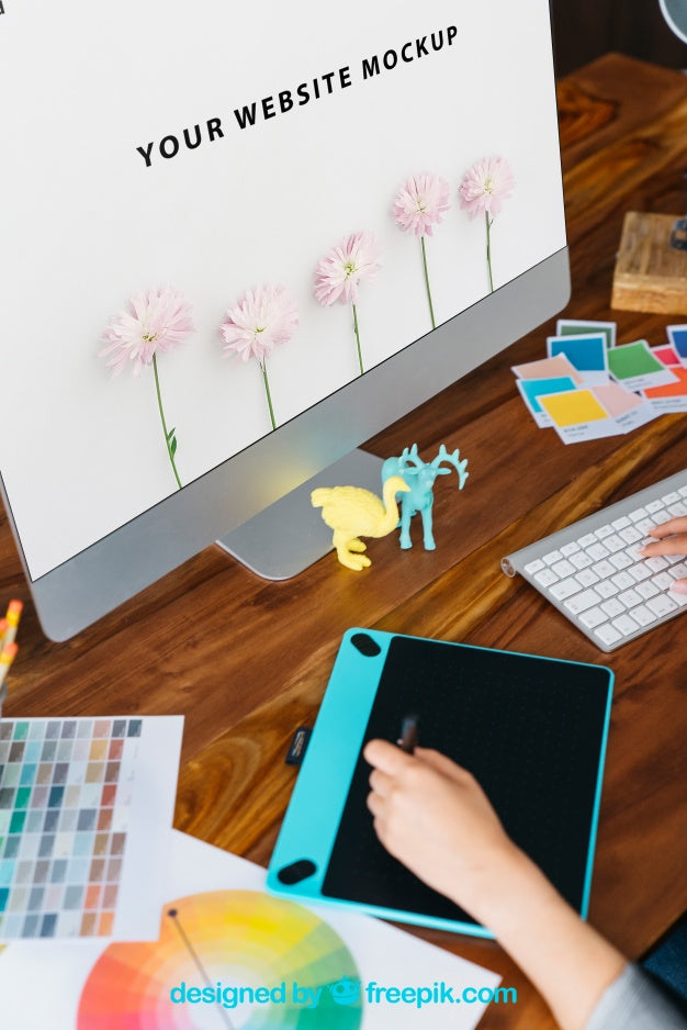 Graphic Designer Mockup With Monitor And Graphic Tablet Psd