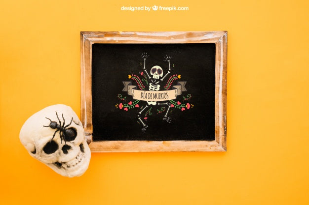 Halloween Mockup With Slate And Skull Psd