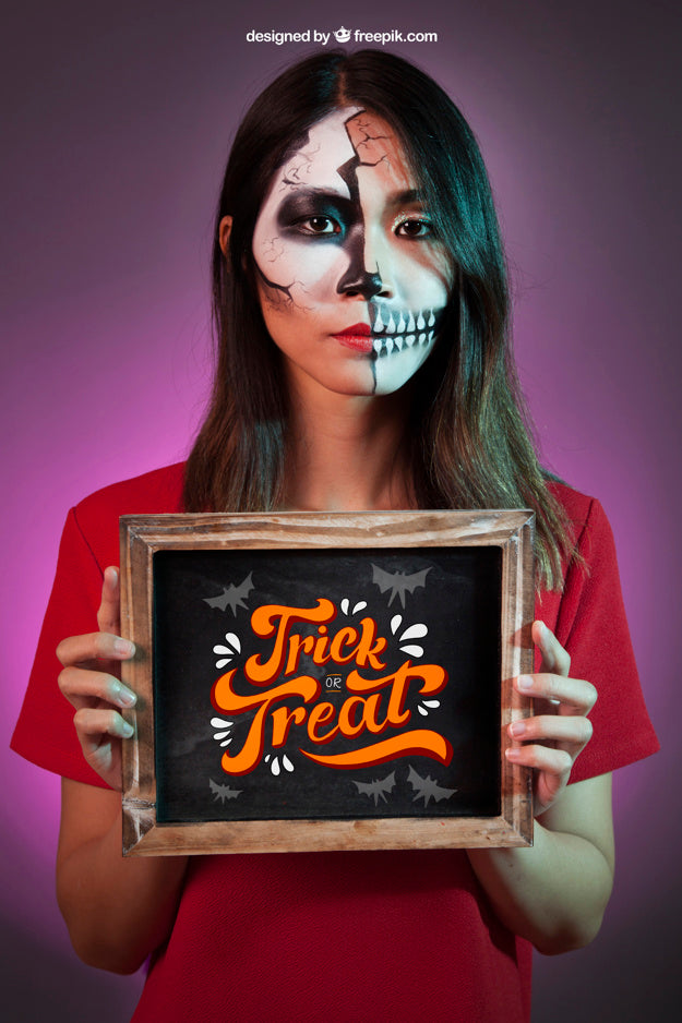 Halloween Mockup With Vampire Holding Slate Psd