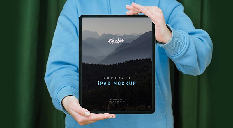 Hand Holding Ipad Pro Mockup Psd